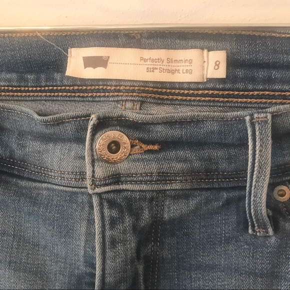 ❗️SOLD❗️Levi’s 512 Straight Slimming Jeans - Picture 4 of 4